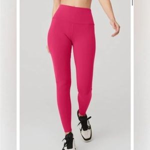 ALO Airbrush Legging. magenta crush